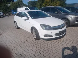 Weiß Gebraucht 2009 Opel Astra GTC Innovation Kleinwagen | 1.790 € (Guter Preis)
