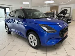 Blau Neu 2025 Suzuki Swift Comfort Limousine | 21.990 €
