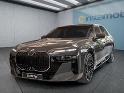 Grau Gebraucht 2025 BMW 740 Limousine | 138.949 €