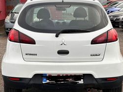 Weiß Gebraucht 2009 Mitsubishi Colt Limousine | 2.700 € (Guter Preis)