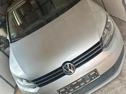 Silber Gebraucht 2011 VW Touran Van / Kleinbus | 7.300 € (Guter Preis)
