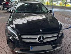 Schwarz Gebraucht 2015 Mercedes GLA200 Urban SUV | 14.950 € (Fairer Preis)
