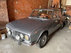 Grau Gebraucht 1971 Alfa Romeo 2000 Limousine | 20.000 €