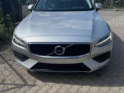 Silber Gebraucht 2020 Volvo V60 Kombi | 14.190 € (Guter Preis)
