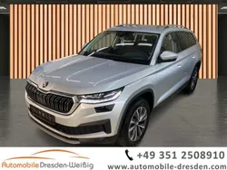 Silber brilliantsilber metallic (metallic) Gebraucht 2024 Skoda Kodiaq Style SUV | 34.980 € (Superpreis)