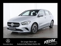 Hightechsilber (metallic) Gebraucht 2024 Mercedes B200 Van / Kleinbus | 29.280 € (Superpreis)