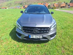 Grau Gebraucht 2017 Mercedes A250 AMG line SUV | 18.500 € (Etwas zu teuer)