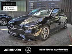 Metalliclack kosmosschwarz Gebraucht 2024 Mercedes A200 AMG Limousine | 30.890 € (Fairer Preis)
