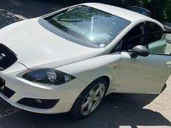 Weiß Gebraucht 2011 Seat Leon Sport Limousine | 4.400 € (Fairer Preis)