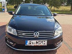 Schwarz Gebraucht 2014 VW Passat Highline Kombi | 8.900 € (Fairer Preis)