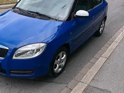 Blau Gebraucht 2009 Skoda Fabia Limousine | 1.950 € (Guter Preis)