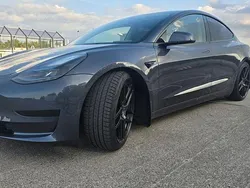 Grau Gebraucht 2022 Tesla Model 3 Standard Range Limousine | 26.400 € (Superpreis)