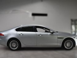 Silber metallic Gebraucht 2017 Jaguar XF Prestige Limousine | 18.130 € (Etwas zu teuer)