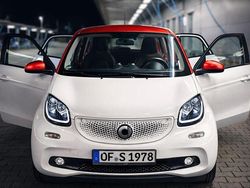 Weiß Gebraucht 2016 Smart ForFour Edition Blackbuster Kleinwagen | 7.400 € (Fairer Preis)