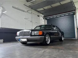 Schwarz Gebraucht 1988 Mercedes E500 Limousine | 26.900 €