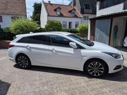 Weiß Gebraucht 2016 Hyundai i40 Trend Kombi | 6.500 € (Fairer Preis)