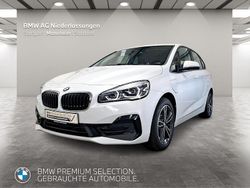 Weiß Gebraucht 2020 BMW 225 Active Tourer iPerformance Van / Kleinbus | 19.970 € (Fairer Preis)
