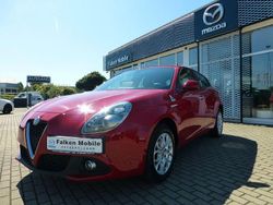 Rot Gebraucht 2019 Alfa Romeo Giulietta Kleinwagen | 8.990 € (Guter Preis)