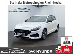 Silber Gebraucht 2024 Hyundai i30 Advantage Limousine | 25.489 € (Fairer Preis)