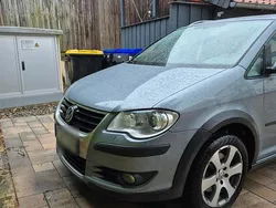 Grau Gebraucht 2007 VW Touran Cross Van / Kleinbus | 7.900 € (Etwas zu teuer)