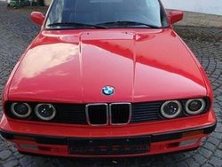 Rot Gebraucht 1990 BMW 318 Cabriolet Cabrio | 8.500 €