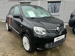 Sternenschwarz Gebraucht 2021 Renault Twingo Vibes Kleinwagen | 17.550 € (Teuer)