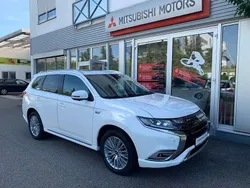 Andenweiß Gebraucht 2020 Mitsubishi Outlander P-HEV Top SUV | 27.890 € (Teuer)