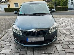 Grau Gebraucht 2014 Skoda Fabia Kleinwagen | 5.800 €