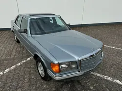 Silber Gebraucht 1983 Mercedes E280 SE Limousine | 13.890 €