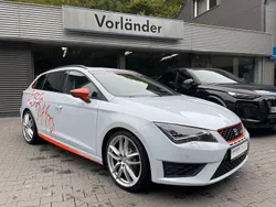 Grau Gebraucht 2015 Cupra Leon Kombi | 15.990 € (Fairer Preis)