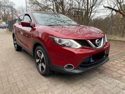Rot Gebraucht 2016 Nissan Qashqai 360º SUV | 9.900 € (Superpreis)