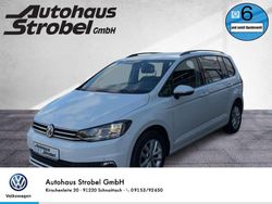 Pure white Gebraucht 2019 VW Touran Comfortline Van / Kleinbus | 19.990 € (Etwas zu teuer)