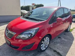 Rot Gebraucht 2010 Opel Meriva Innovation Van / Kleinbus | 2.950 € (Guter Preis)