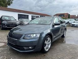 Grau Gebraucht 2016 Skoda Octavia Style Kombi | 11.700 € (Fairer Preis)