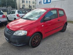 Tornadorot Gebraucht 2010 VW Fox Basis Kleinwagen | 2.900 € (Fairer Preis)