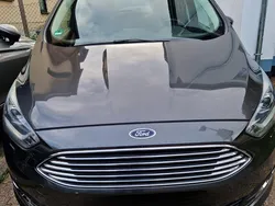 Grau Gebraucht 2018 Ford Grand C-Max Titanium Van / Kleinbus | 14.000 € (Fairer Preis)