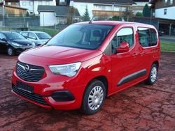 Rot Gebraucht 2019 Opel Combo Life Edition Van / Kleinbus | 9.950 € (Superpreis)
