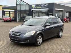 Grau Gebraucht 2009 Kia Ceed Sportswagon Kombi | 2.490 € (Fairer Preis)