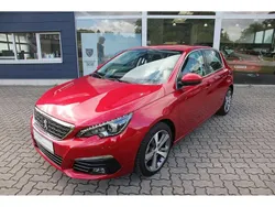 Rot Gebraucht 2018 Peugeot 308 Allure Limousine | 13.490 € (Etwas zu teuer)