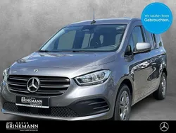 Chromitgrau Gebraucht 2024 Mercedes T180 Style Van / Kleinbus | 28.990 € (Etwas zu teuer)