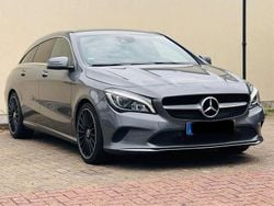 Grau Gebraucht 2017 Mercedes CLA220 Shooting Brake Kombi | 12.500 € (Fairer Preis)