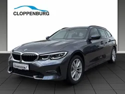 Mineralgrau Gebraucht 2022 BMW 320 Sport Line Kombi | 27.980 € (Superpreis)