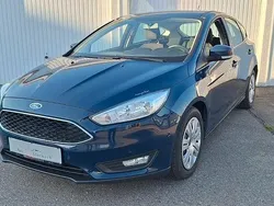 Blau Gebraucht 2017 Ford Focus Limousine | 8.900 € (Etwas zu teuer)