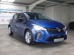 Verschiedene Gebraucht 2024 Renault Clio V Limousine | 17.990 € (Fairer Preis)