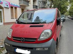 Rot Gebraucht 2006 Opel Vivaro Van | 5.000 €