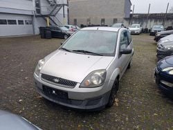 Silber Gebraucht 2006 Ford Fiesta Limousine | 500 € (Guter Preis)