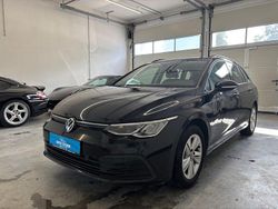 Deep black perleffekt Gebraucht 2022 VW Golf VIII Life Kombi | 13.980 € (Guter Preis)