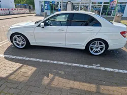 Weiß Gebraucht 2010 Mercedes C200 Limousine | 7.400 € (Etwas zu teuer)