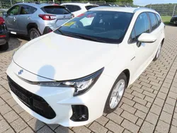 Weiß Gebraucht 2021 Suzuki Swace Comfort Limousine | 19.290 € (Fairer Preis)