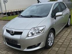 Silber Gebraucht 2007 Toyota Auris Executive Limousine | 5.990 € (Fairer Preis)